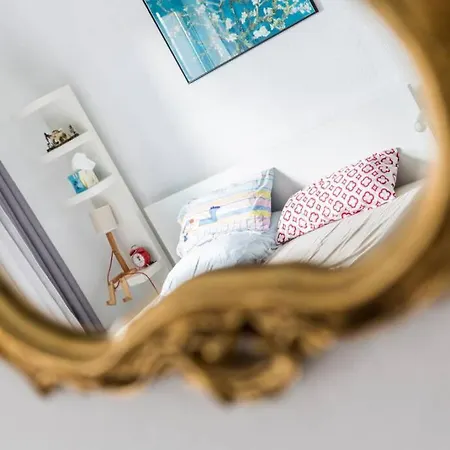 Beautiful Cozy 1-room Apartment, Near Rhine Lejlighed