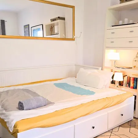 Beautiful Cozy 1-room Apartment, Near Rhine * Düsseldorf