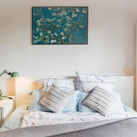 아파트 Beautiful Cozy 1-room Apartment, Near Rhine 뒤셀도르프